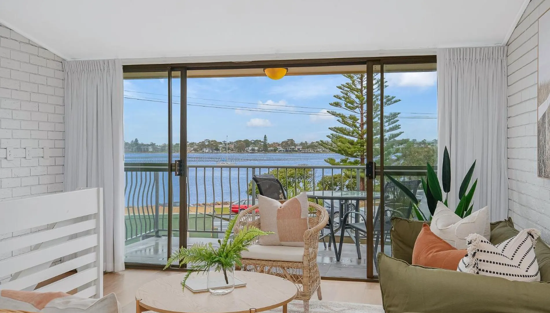Penguin Mews Merimbula 0*,